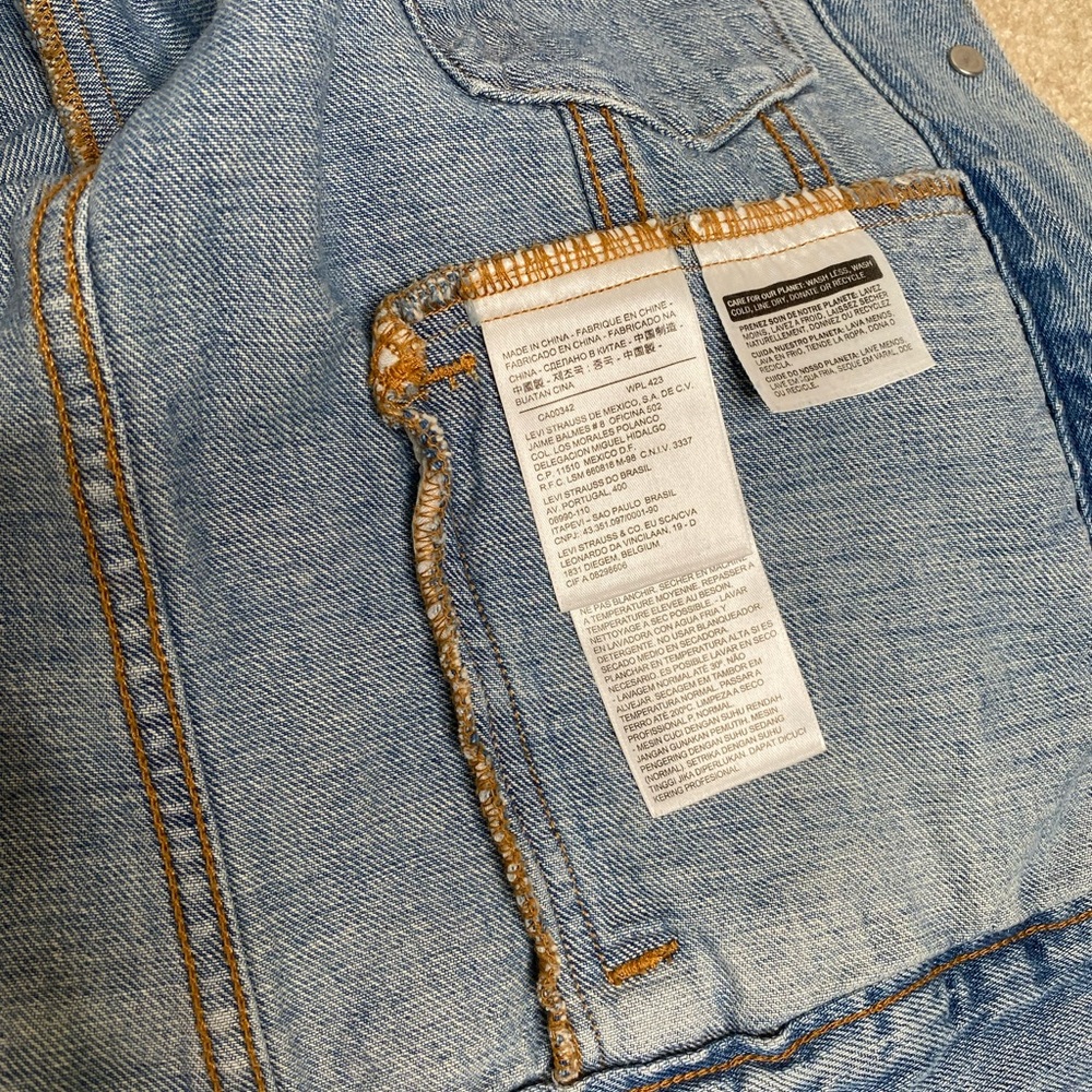 Levi's Jean Jacket - Picture 3 of 3